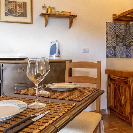 Stazzo Jana Apartment *